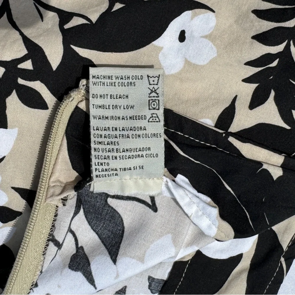 (10) WHITE STAG Fun Well-Made Stretch Black Tan & White Skort